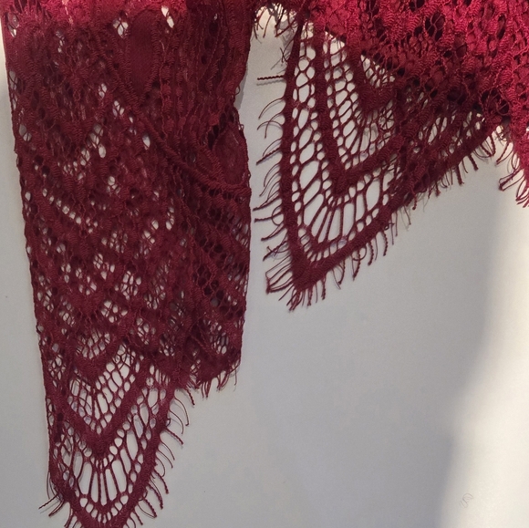 Guess Long Sleeve Crop Blouse - Picture 6 of 6